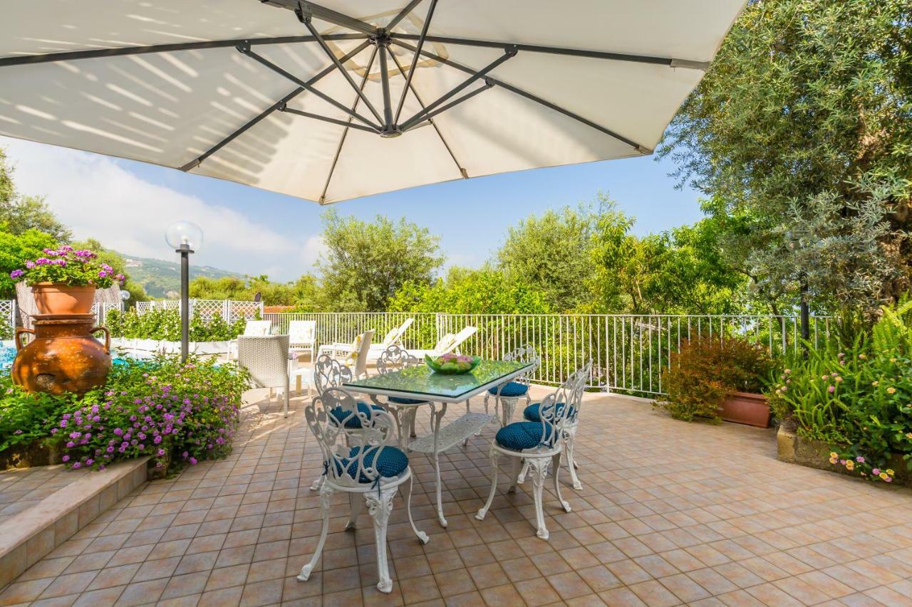 Villa Sorrento Flats Exteriör bild