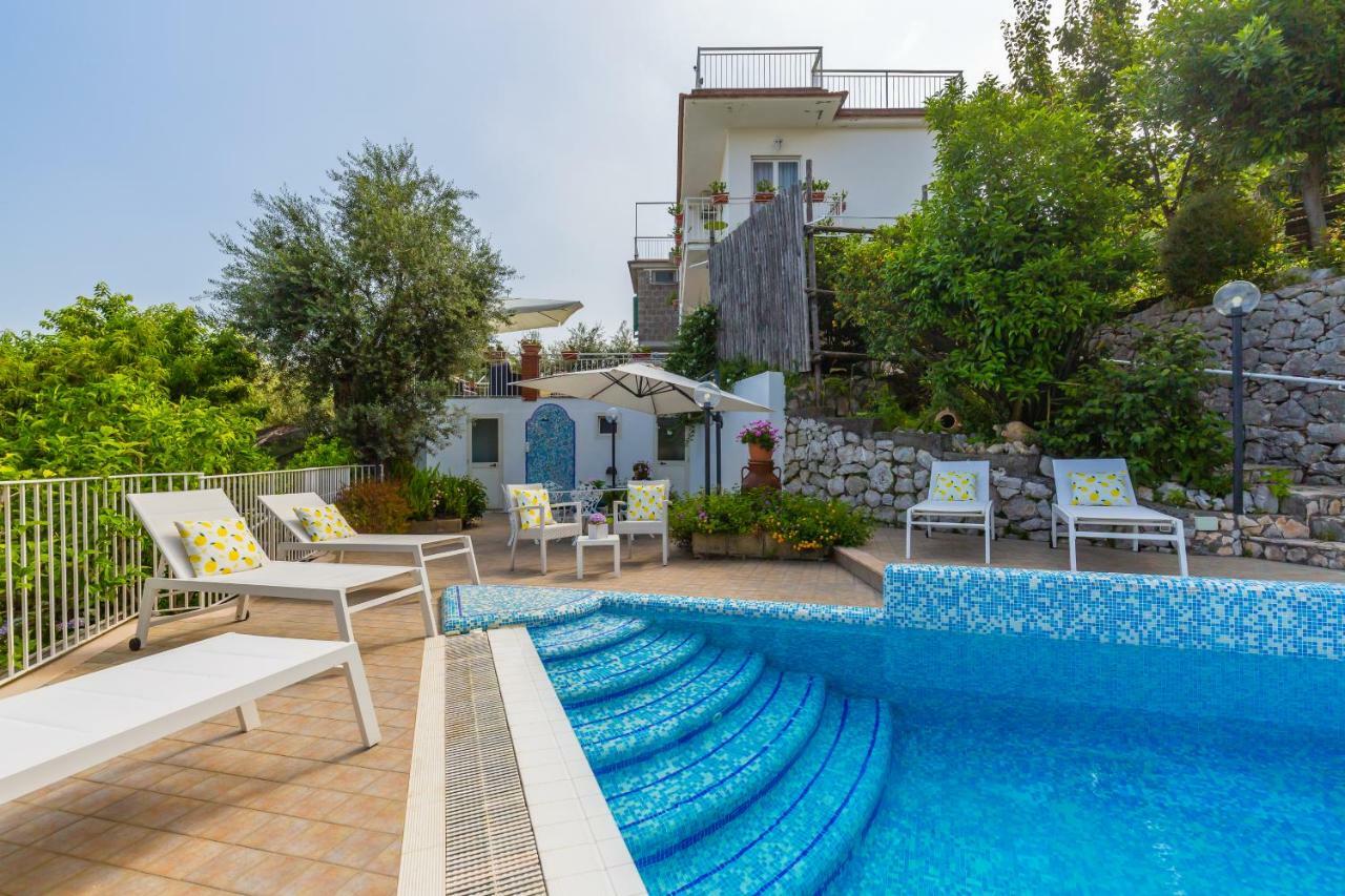 Villa Sorrento Flats Exteriör bild