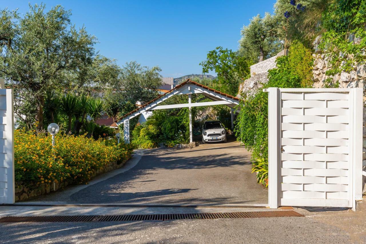 Villa Sorrento Flats Exteriör bild